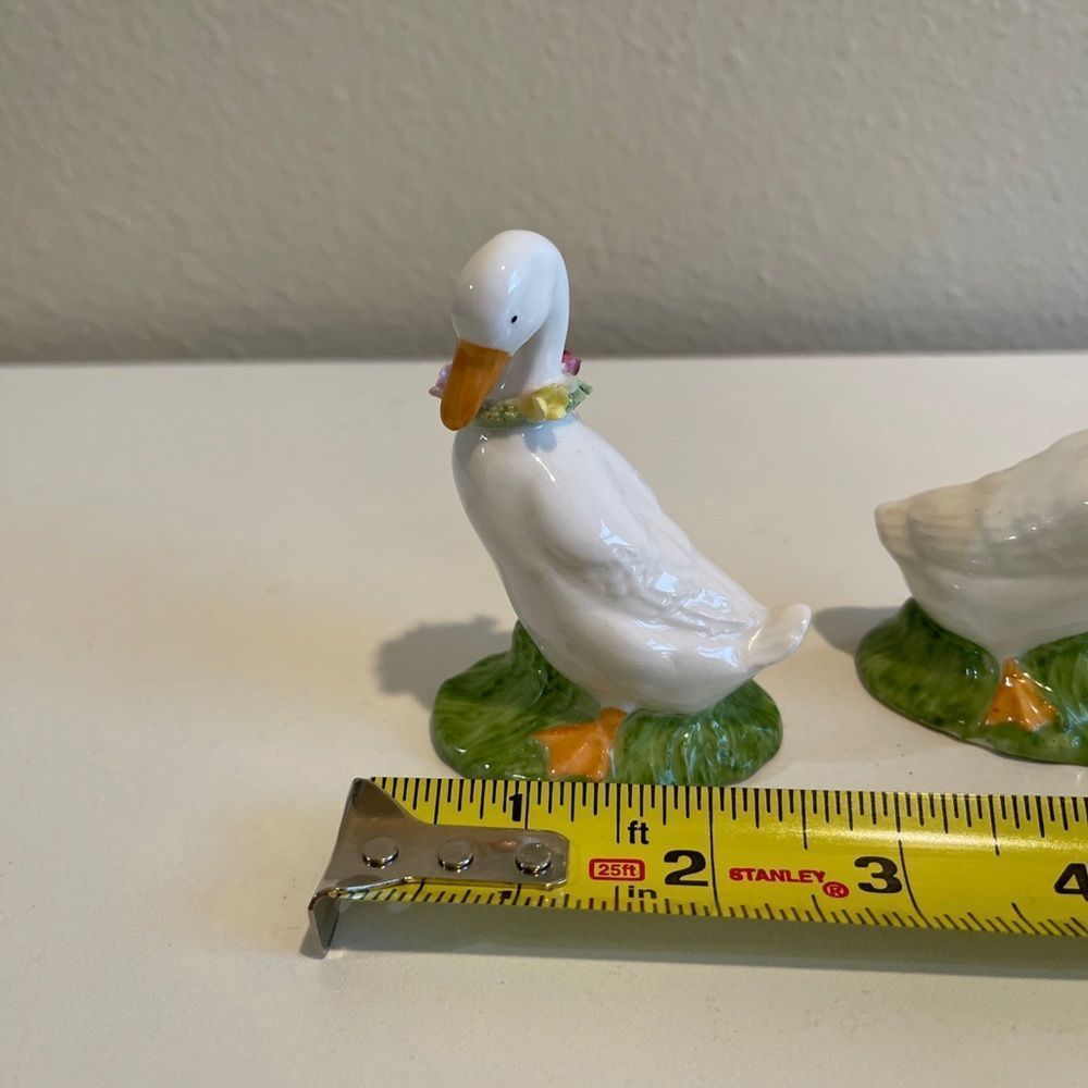 Set of 2 White Geese Bone China Vintage Omnibus. - Picture 9 of 13